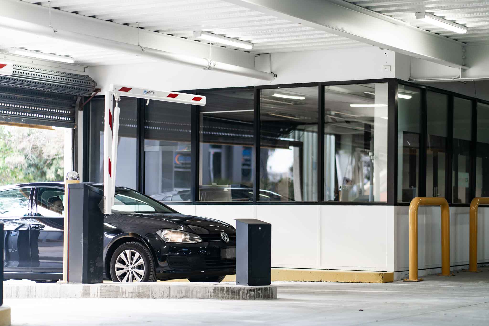 Customer entering SkyPark Melbourne Airport Parking with LPR